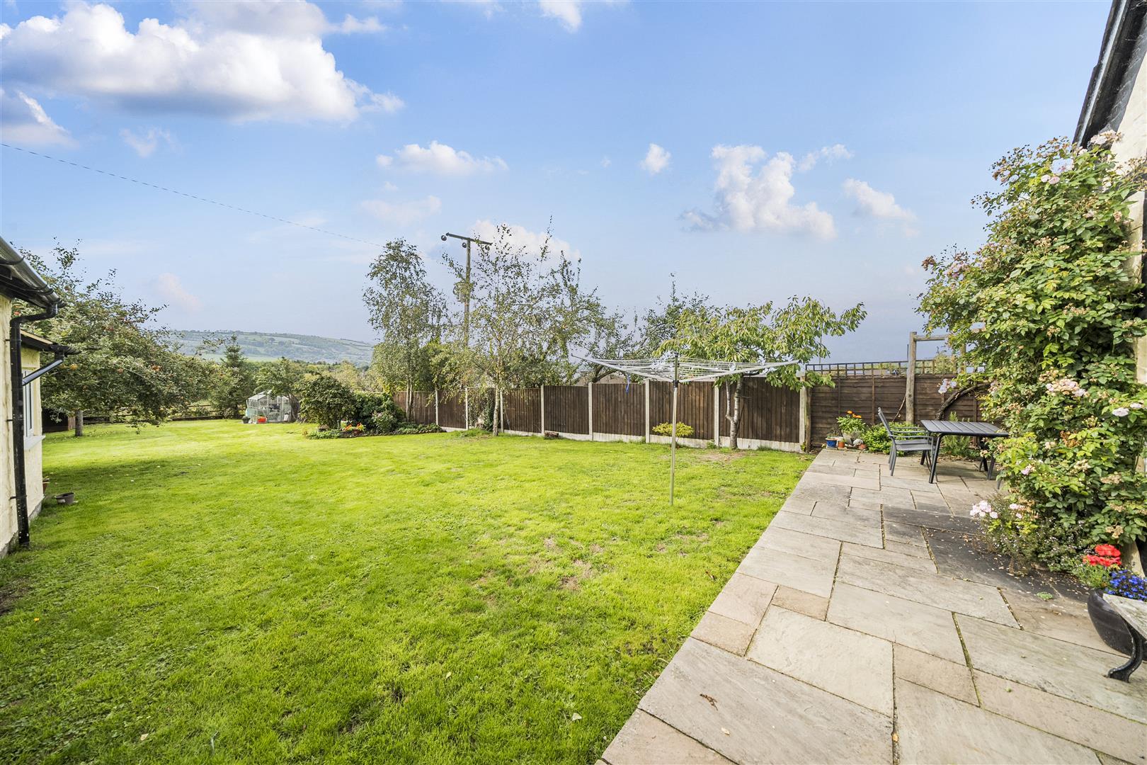 Property Image 4229f002-e9ba-47ed-96f1-5a68c4e8dff7