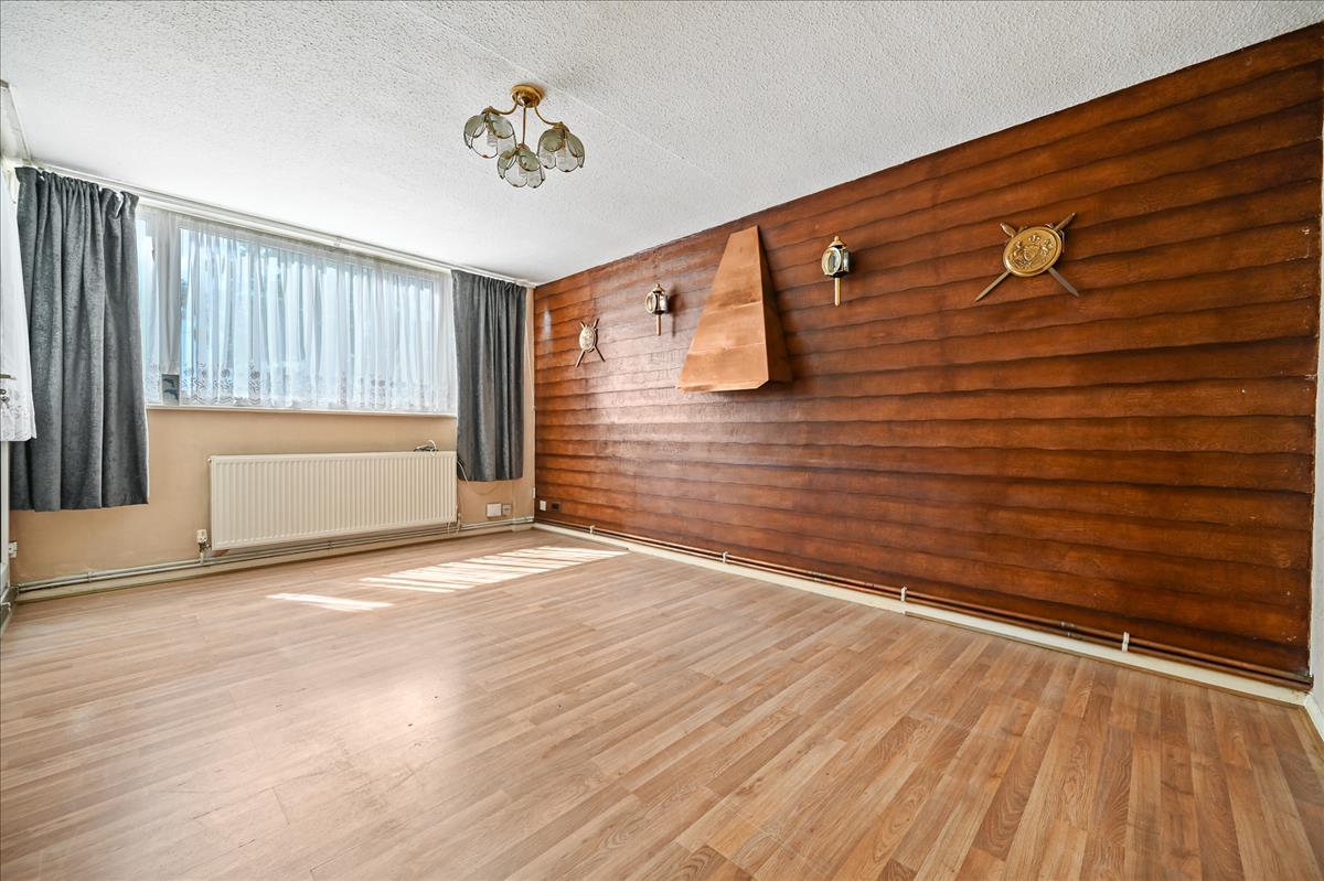 Property Image 424811a2-fa7d-43cc-893c-4618e71eb549