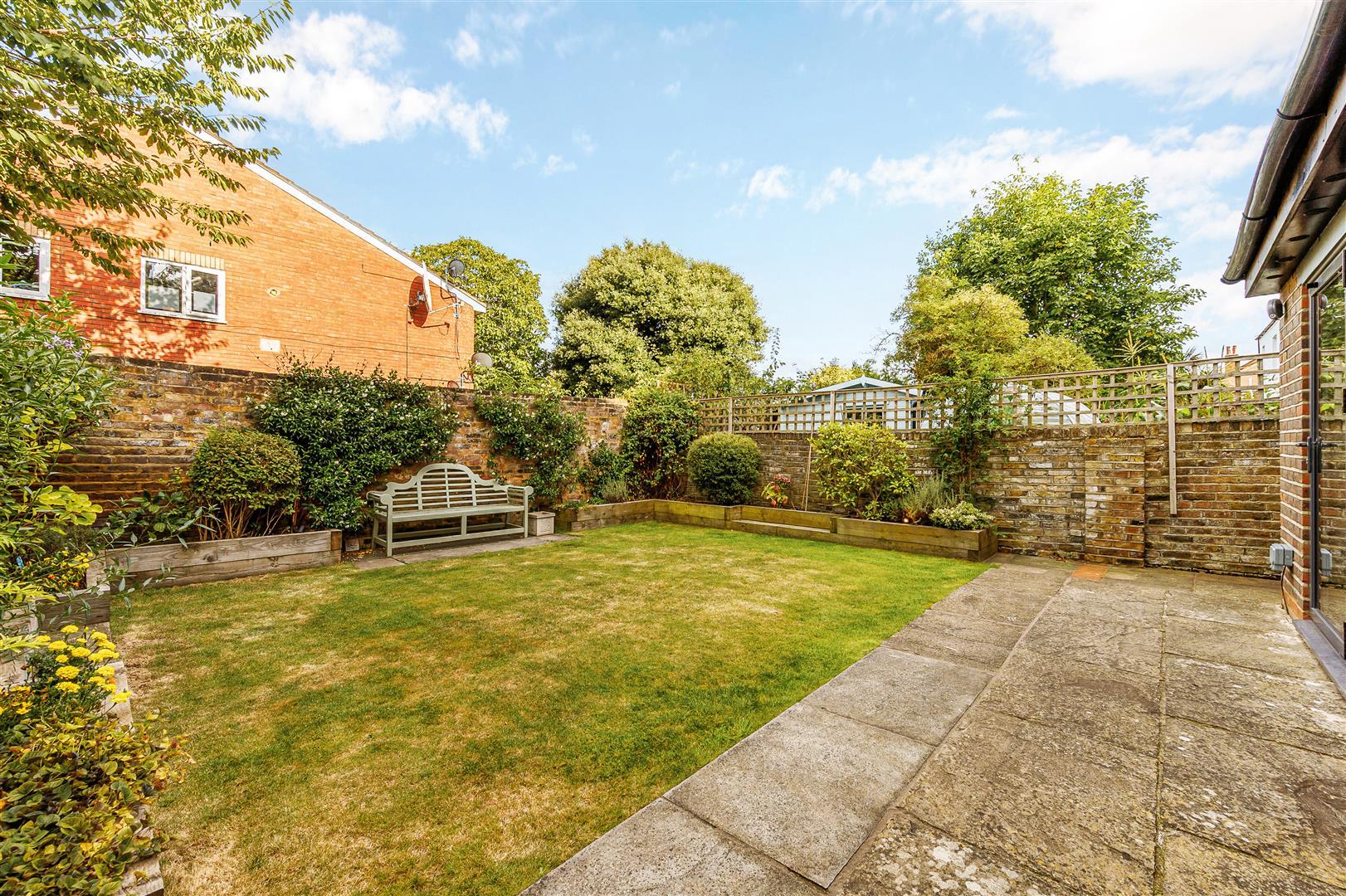 Property Image 424e5572-cf38-460b-b44f-f0d3f4b0d126