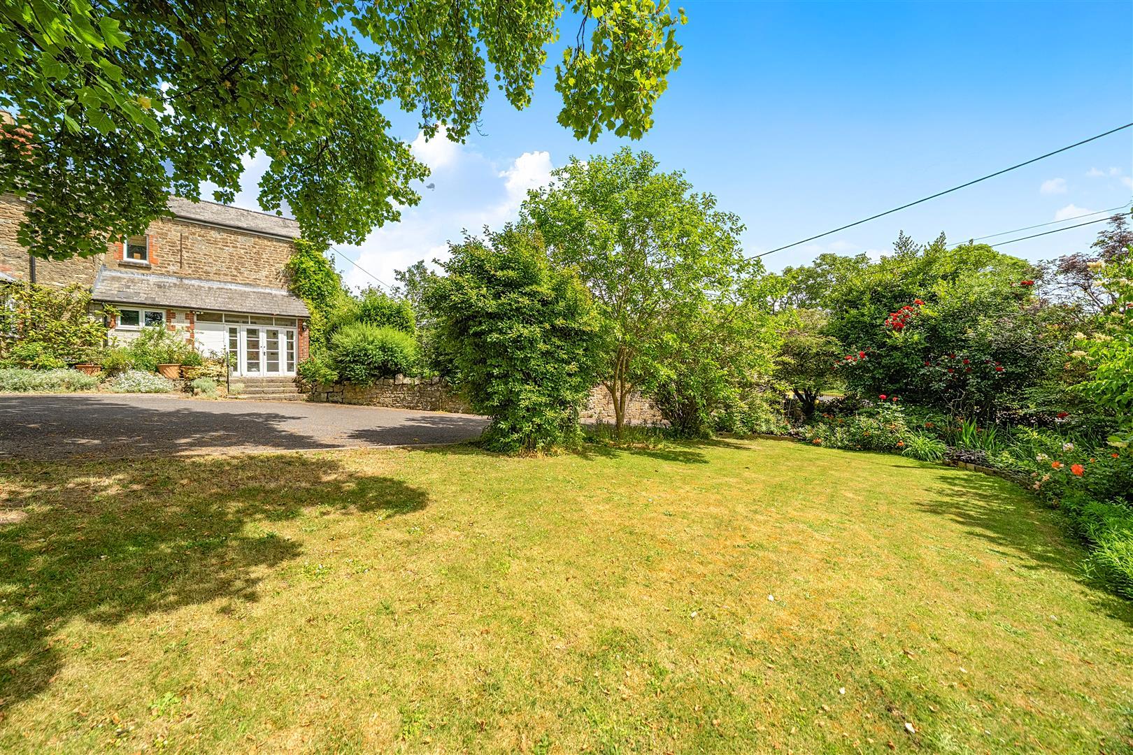 Property Image 4270f1df-1395-4208-85ac-0321793f994f