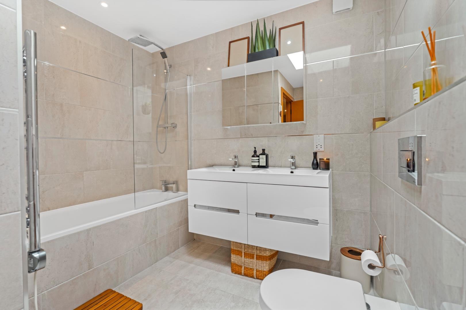Property Image 42827901-06f6-4676-947a-3b2e4236abf8