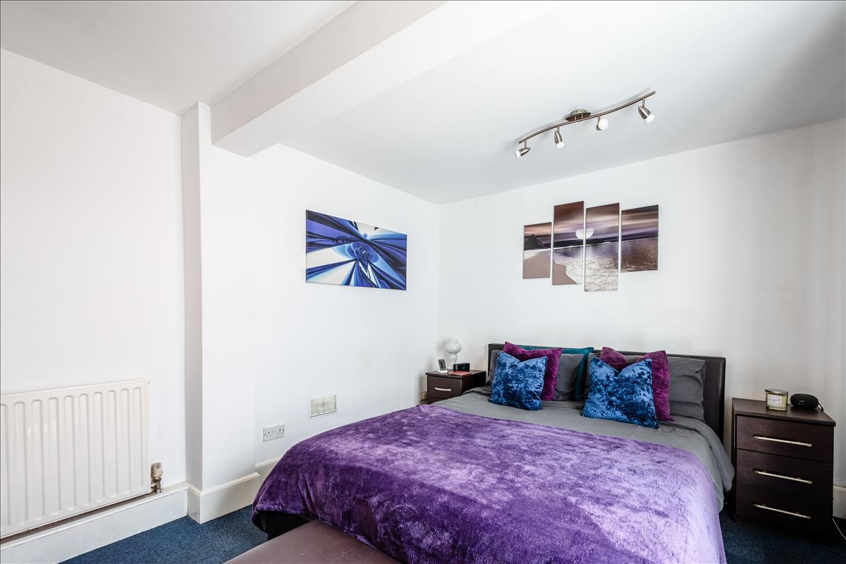 2-bed flat for sale on Leigh Street, Bloomsbury, Camden, WC1H