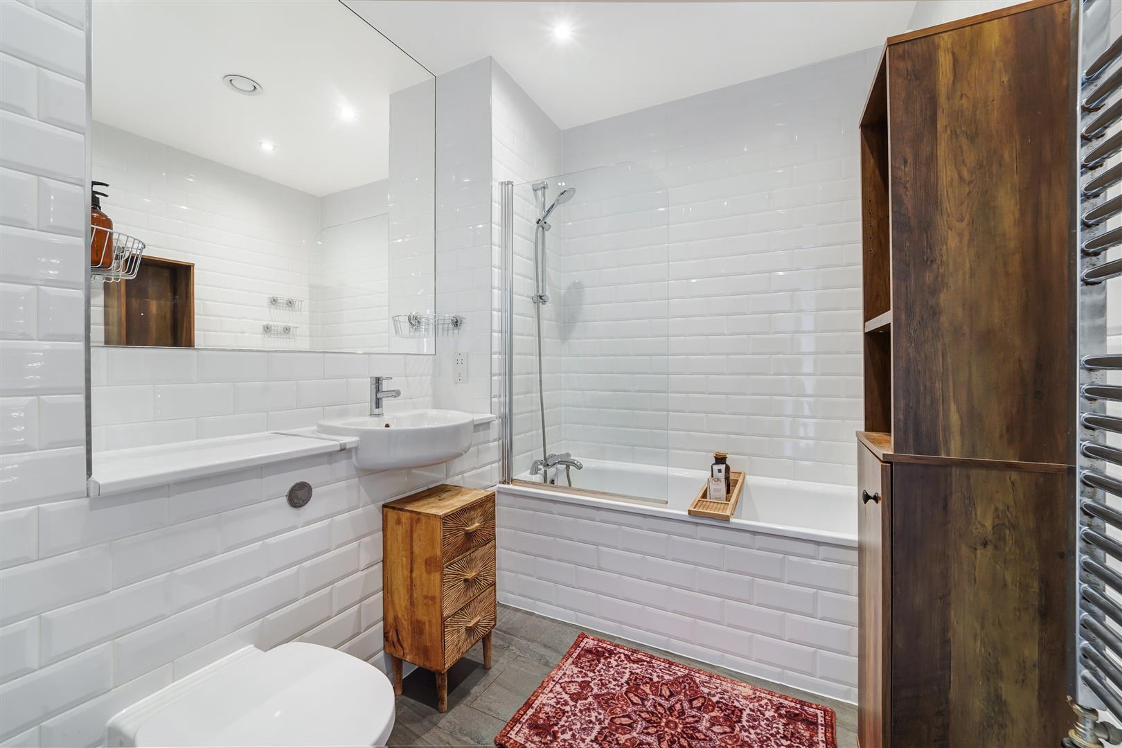 Property Image 42a306bb-2f9f-4e1a-8c8a-59593ecef452