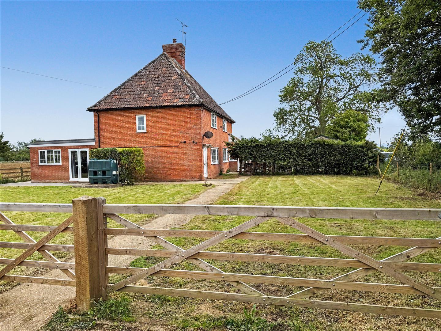 Property Image 42a45eb3-1a00-4974-98b6-8580fa5fc95c