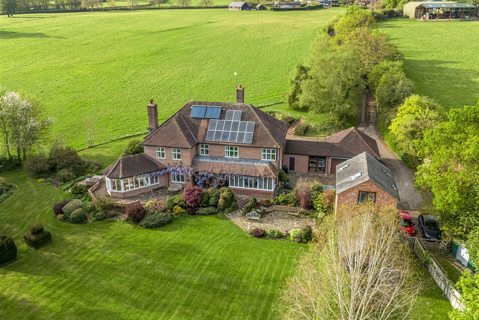 Property Image 42a63fde-6bf0-4c4b-ab93-569ac55d7752