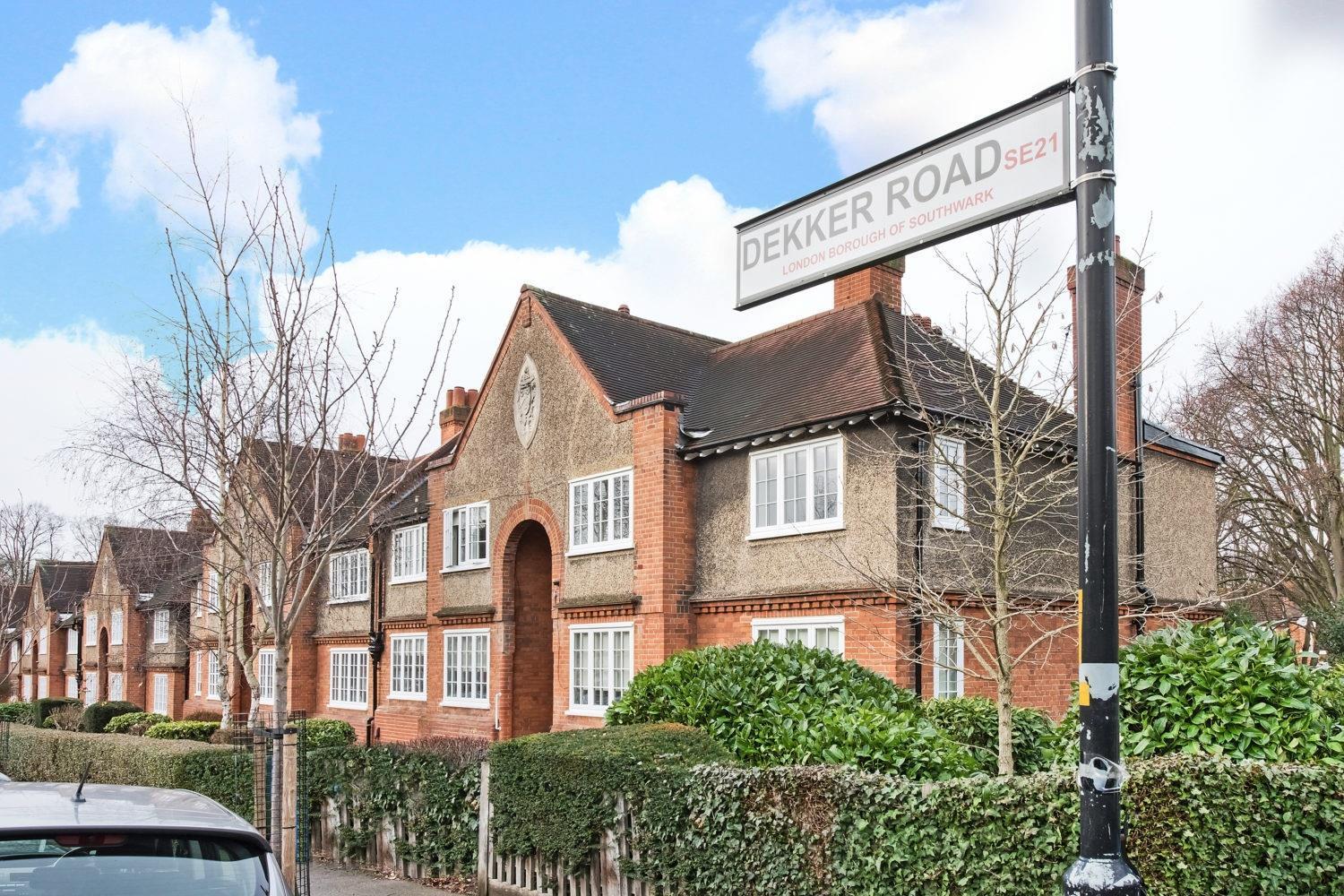 Property Image 42adde3d-1f54-464e-a34d-fcb2dd072fe2