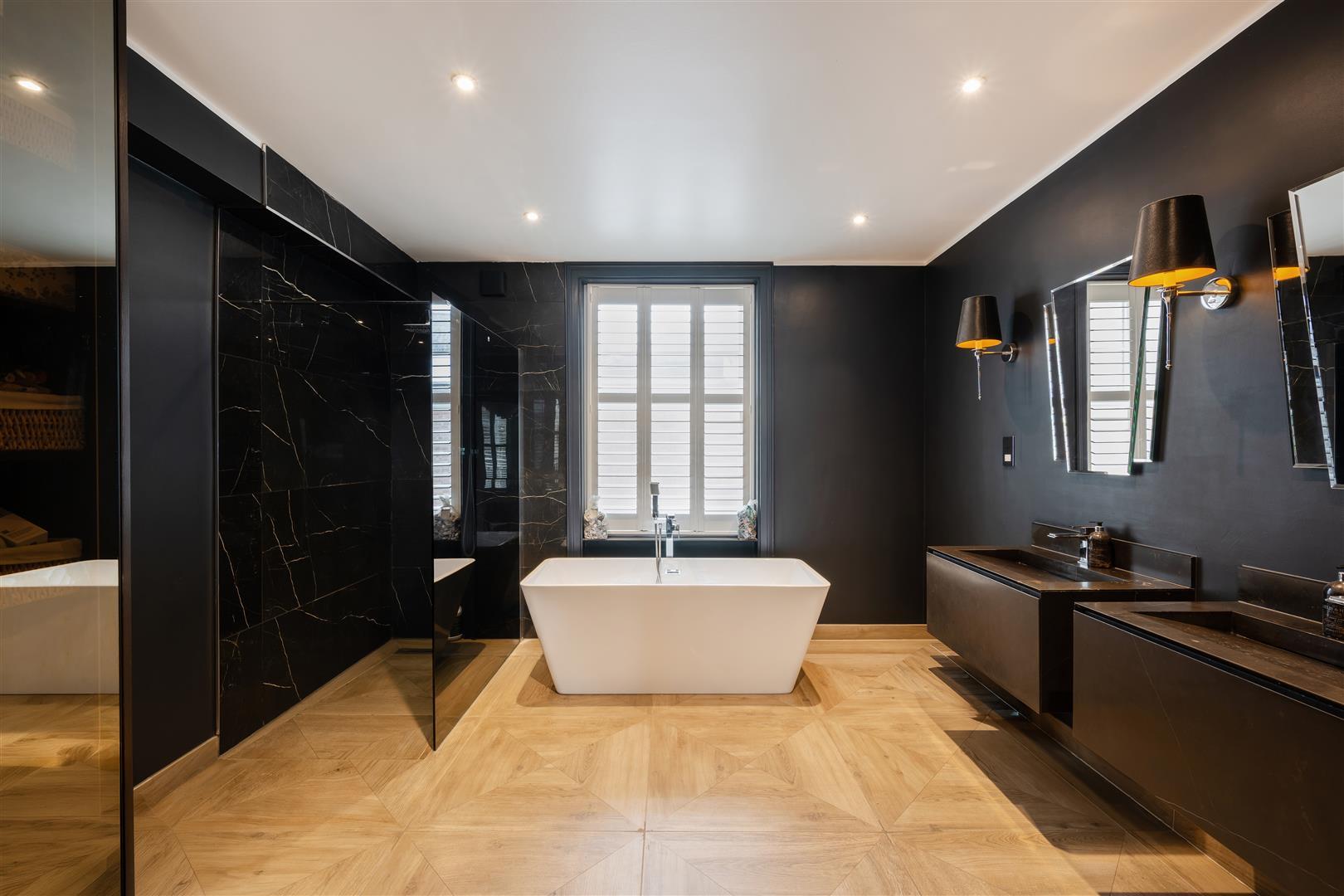 Property Image 42b30b0d-39d1-4dd6-b1c3-2f7644305f9f