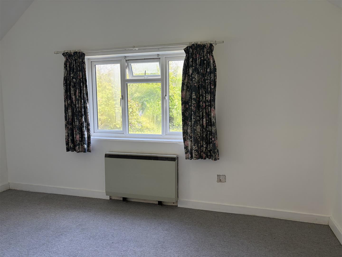 Property Image 42c112b6-858f-4515-9eeb-14f128806d6f
