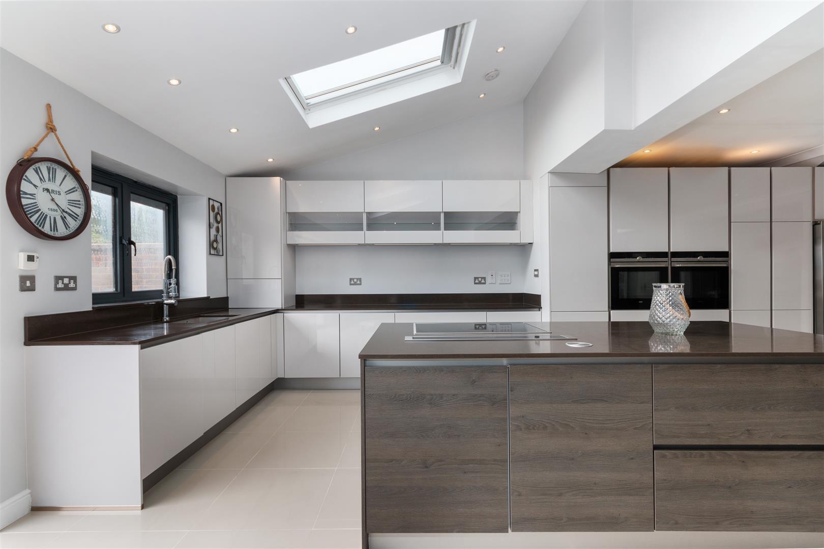 Property Image 42c710ee-2ac0-4887-a5f1-3ba2201d0e29