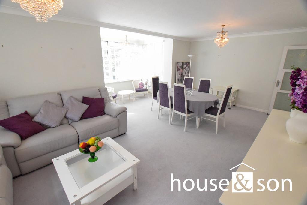 Property Image 42d00b8a-eb37-43c1-bf2a-b3c30fee610e