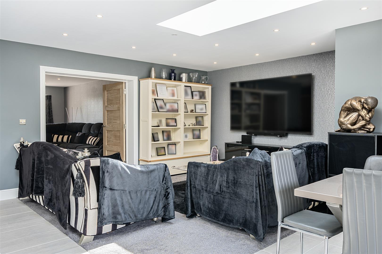 Property Image 42eebd87-46b2-4319-8920-9baa9f14ad53