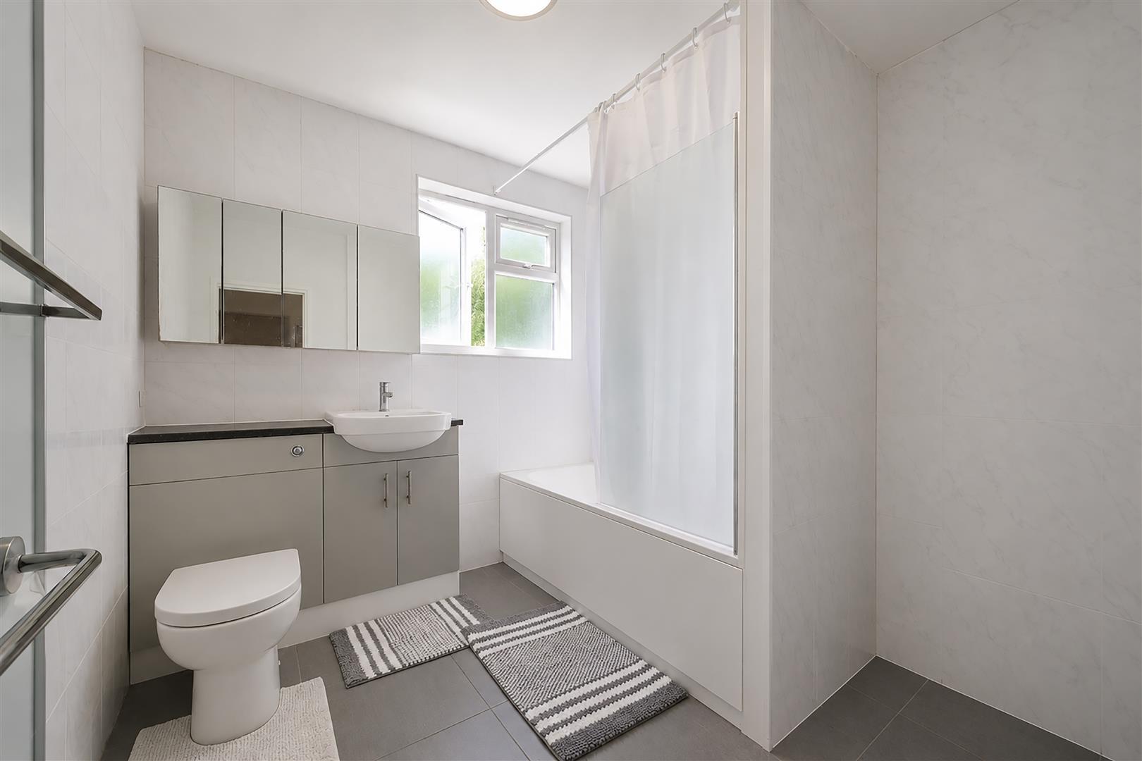 Property Image 42f1640f-b1c4-4143-b6f2-323c4281f1ff