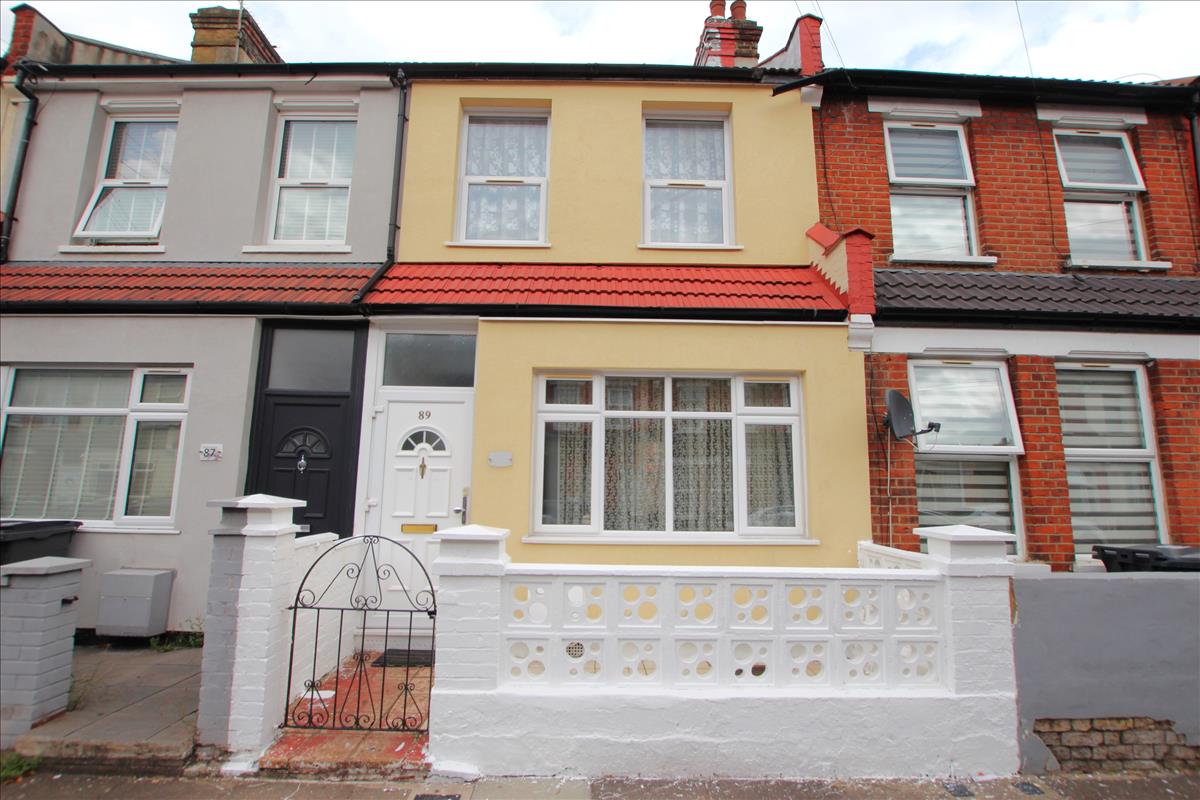 Property Image 42f8086f-70b3-4df5-85dc-3c0c6b522ed4