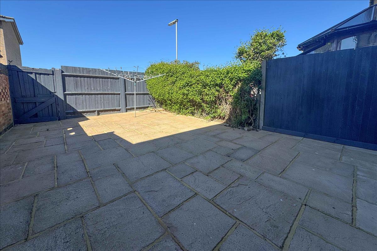Property Image 42f8120b-7571-4ef7-8019-38624c58ab4c