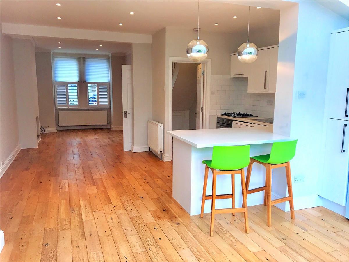 Property Image 42fa03d9-d0cc-4a38-83ad-ccb64c81fd1a