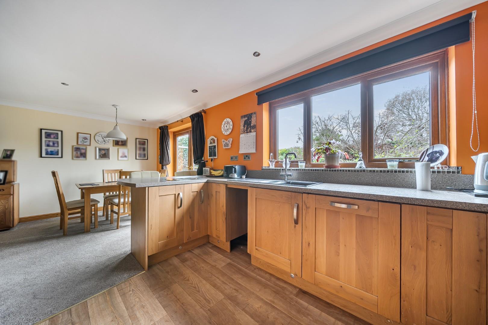 Property Image 430c7c54-33ee-41dc-b985-42e321d57d40