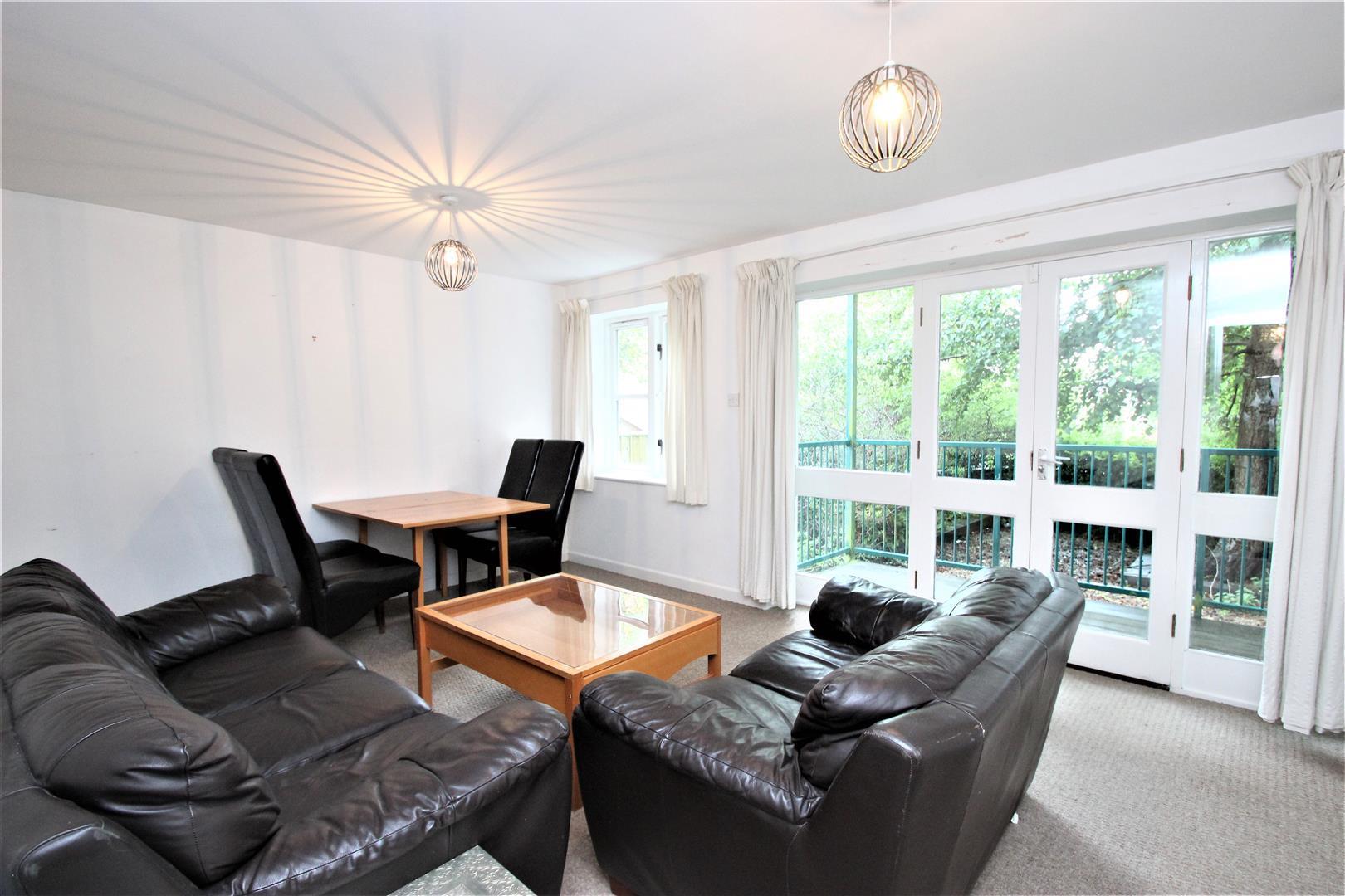Property Image 43176848-cb57-4e8c-a8d6-f3b621378cb1