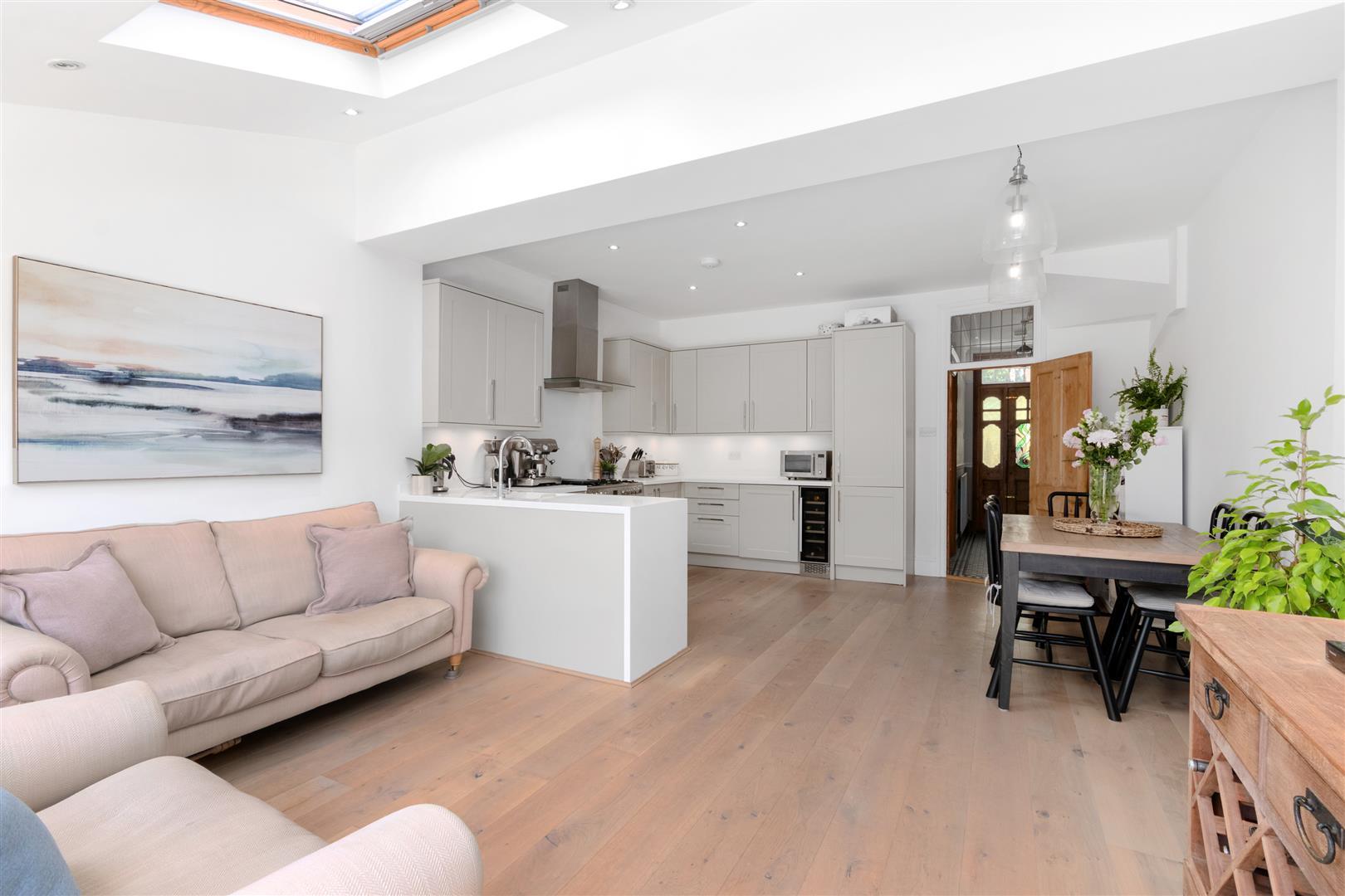 Property Image 432021e0-6c58-4000-903d-23cab6866c10