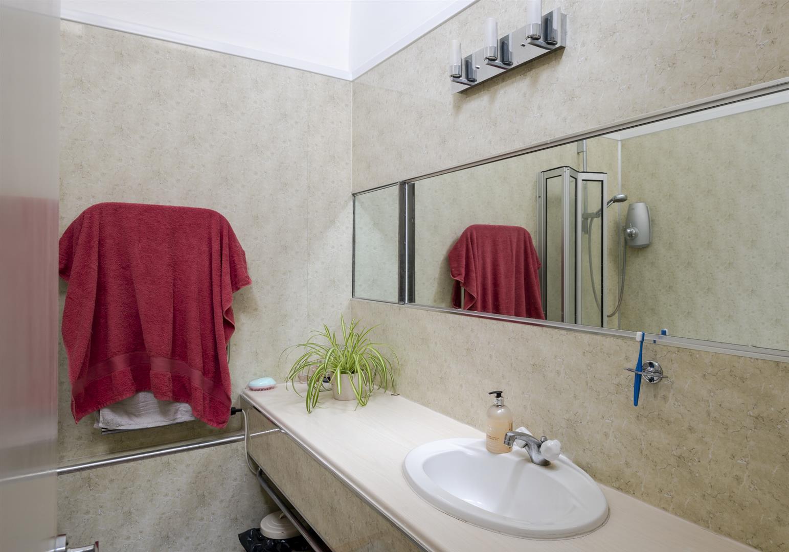 Property Image 4331a3da-8b16-4bd0-8304-3363f082c88f