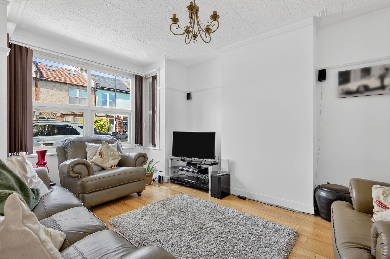 Property Image 434dfa91-283c-4b7e-9b84-9bb9c392e0c4