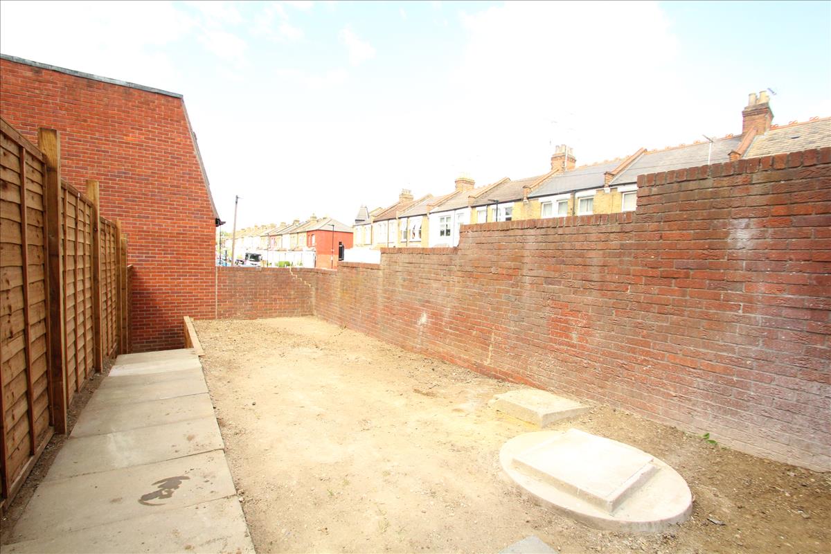 Property Image 43b6eb89-c256-4f08-9f60-81ffff0a45f8