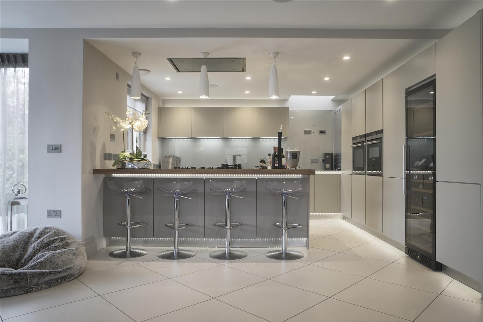 Property Image 43d60613-5f5a-4051-b154-9cc2ac0323ee