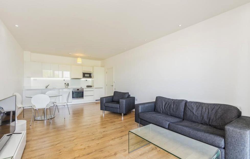 Property Image 43e37e71-00be-4fff-a80d-47cee1c4d760