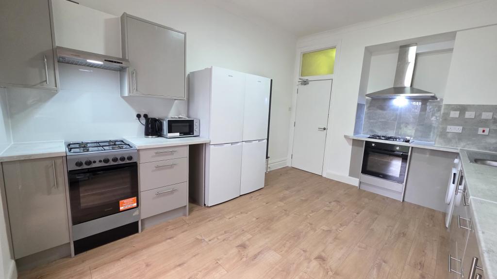 Property Image 43f30baa-e744-41fd-a4d8-e080bd712f23