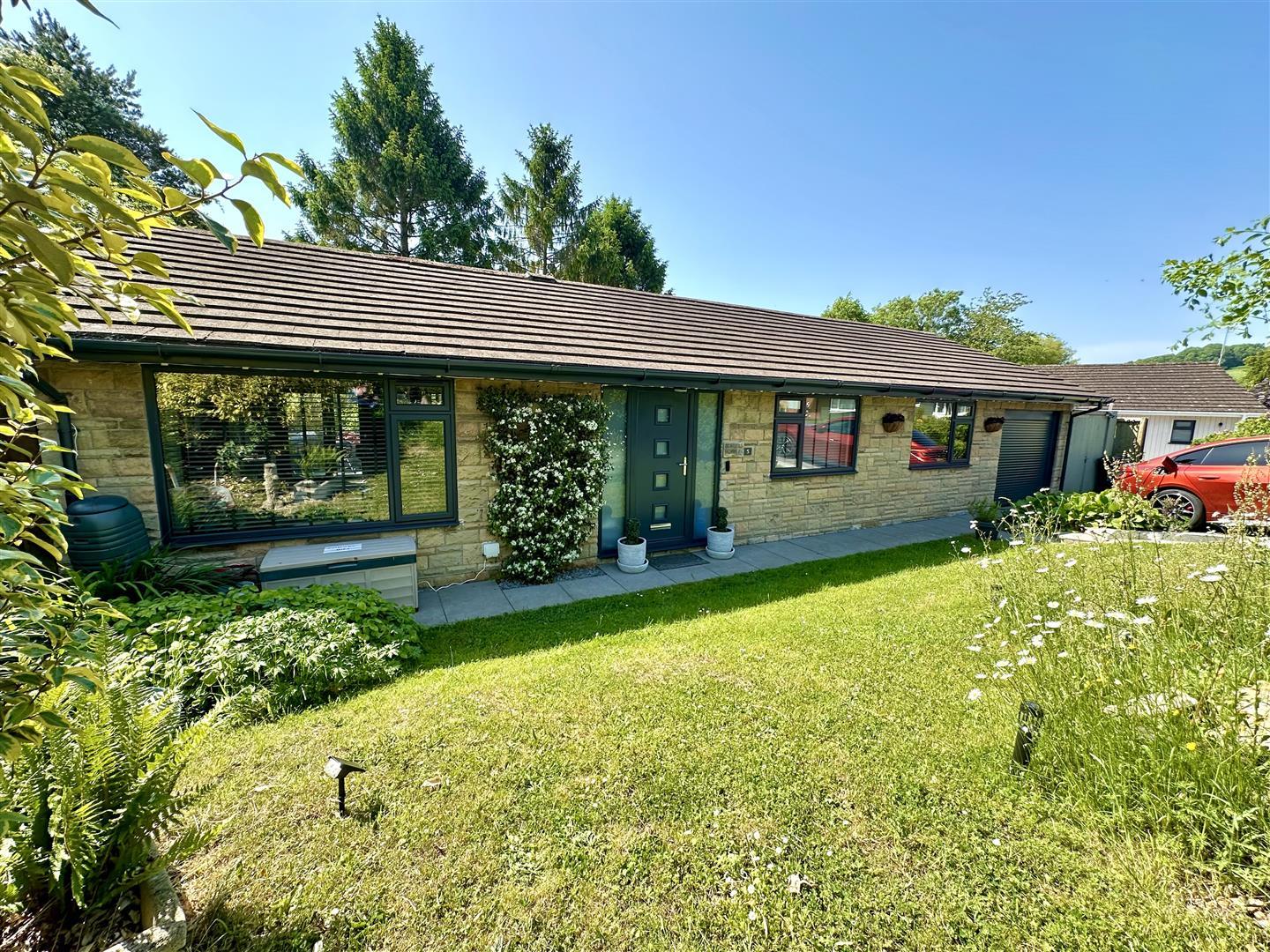 Property Image 440234ab-8684-4442-b16c-40352c0edbcb