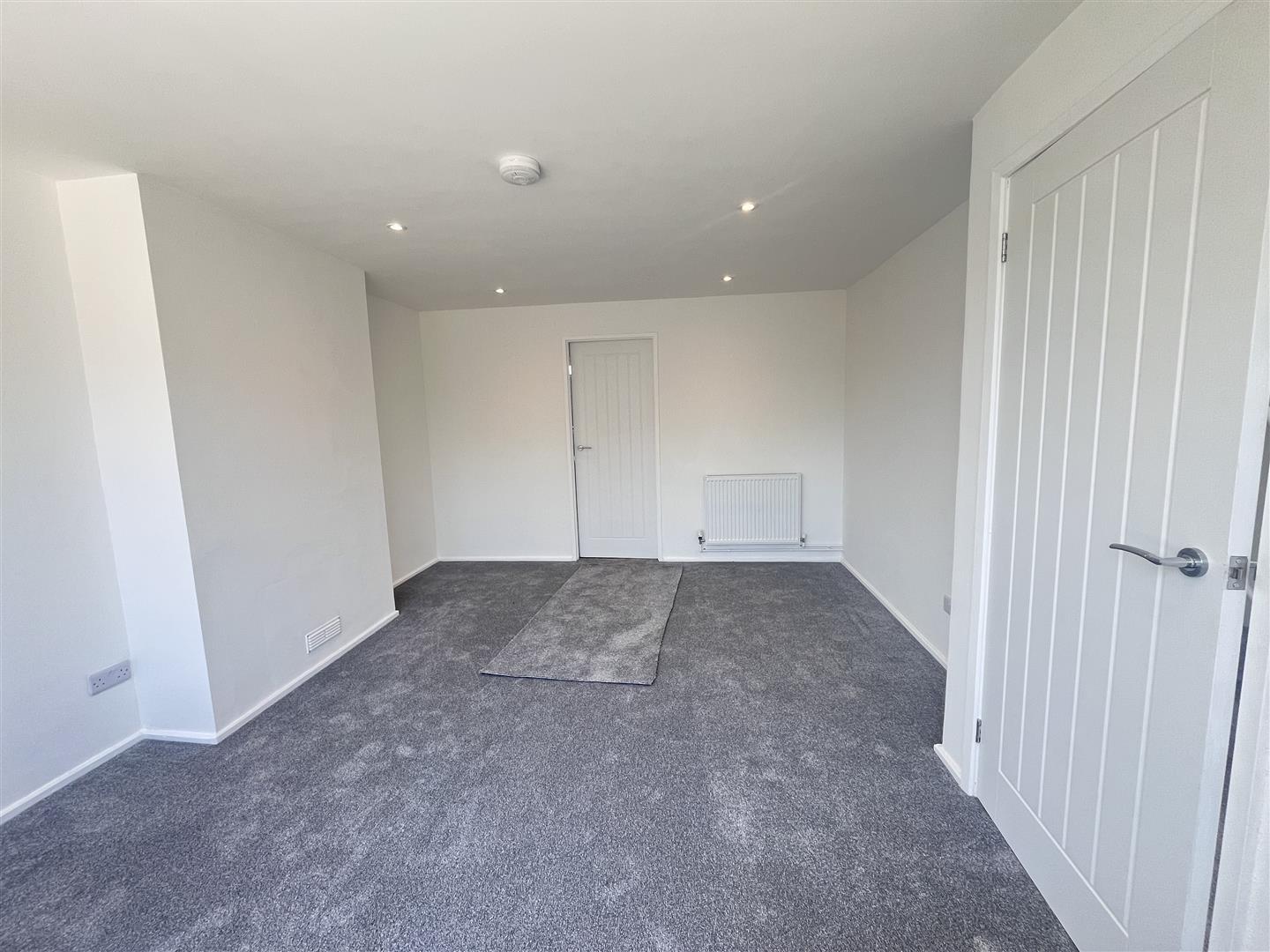 Property Image 440404fc-56bd-4ebc-97c7-a84d586eb441