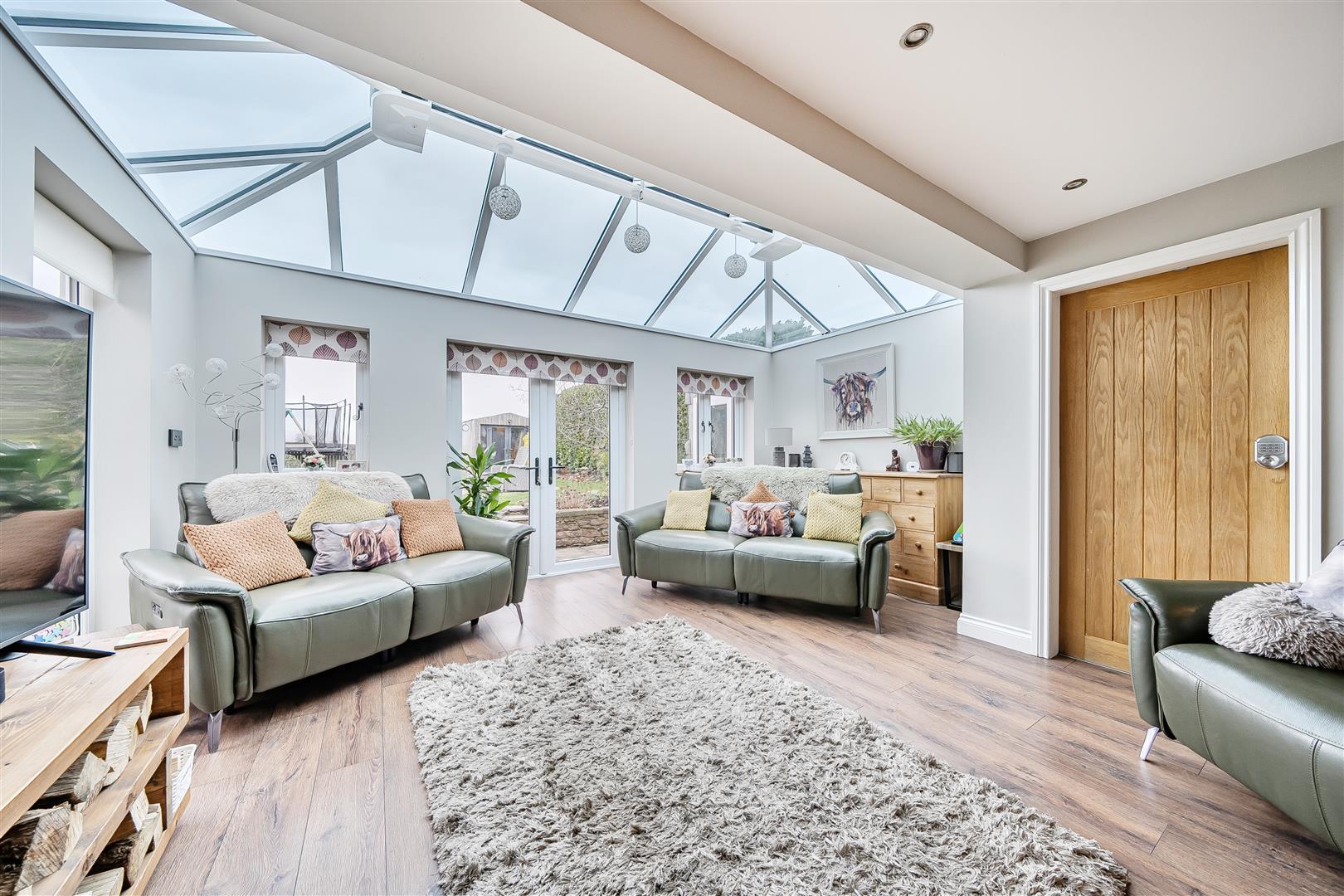 Property Image 441d4a87-aa76-4c7a-97f4-4a5133d0f3da