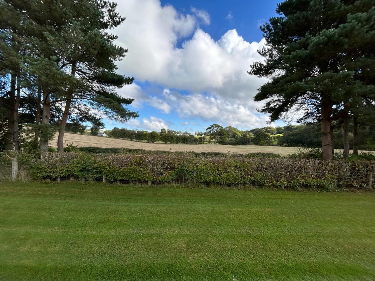 Property Image 44233522-1068-4b7f-8a22-cef75e2a64ed