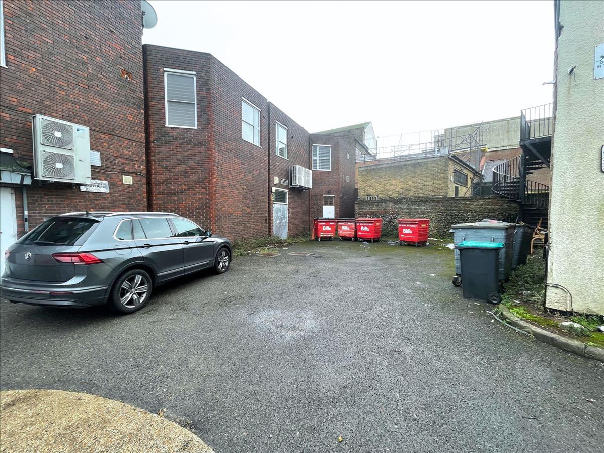 Property Image 443bfd04-95c1-4f3a-9175-dccd848c1915