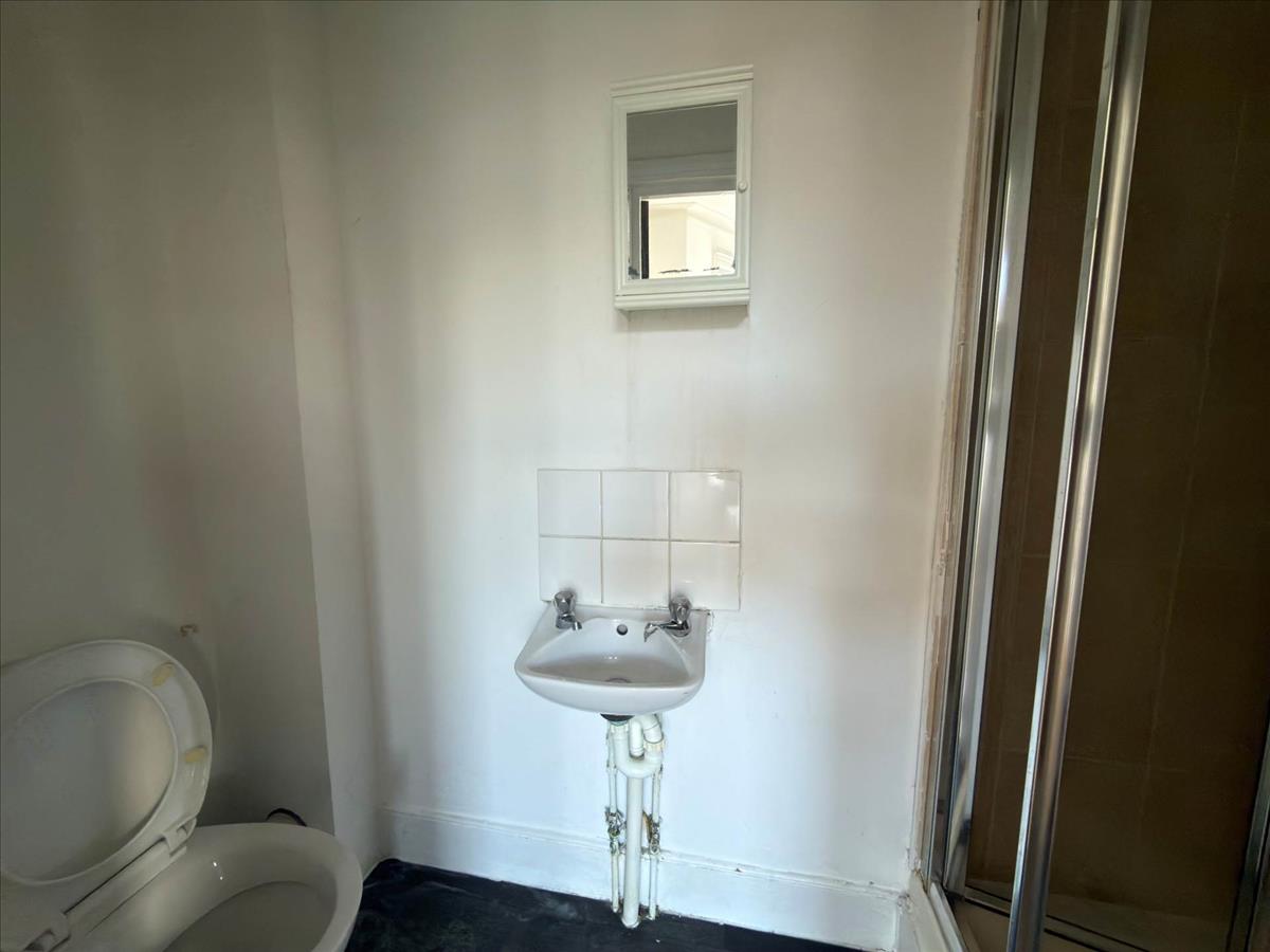 Property Image 4475b810-1c72-46c2-8690-77eee1e7ed86