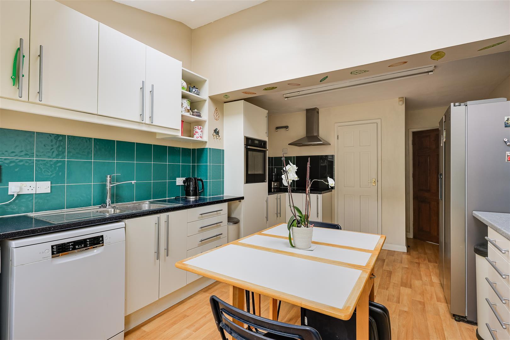 Property Image 4493f50f-d56b-49b1-9b88-0cb84c645c32