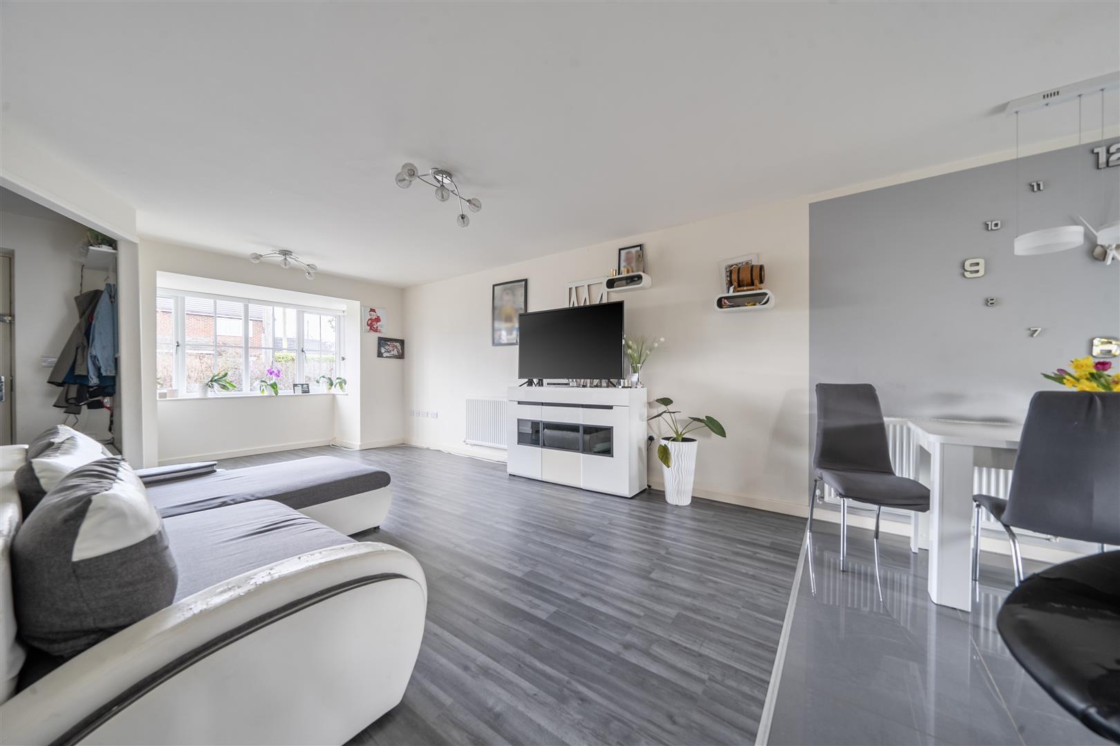 Property Image 44aadb19-c16f-4dd8-b595-7ec8cb797251