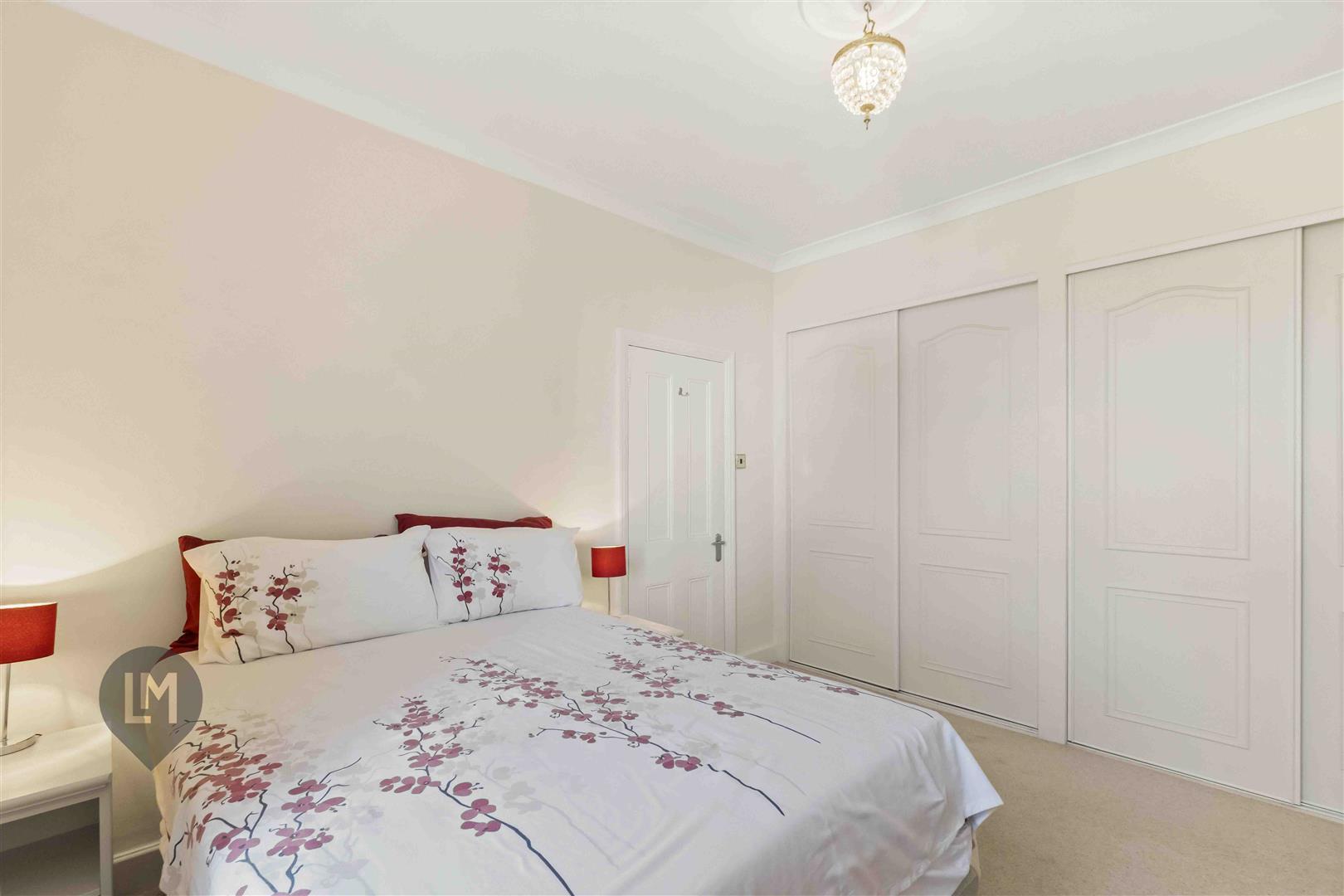 Property Image 44b18a71-c39c-4e94-90f6-51714377b362