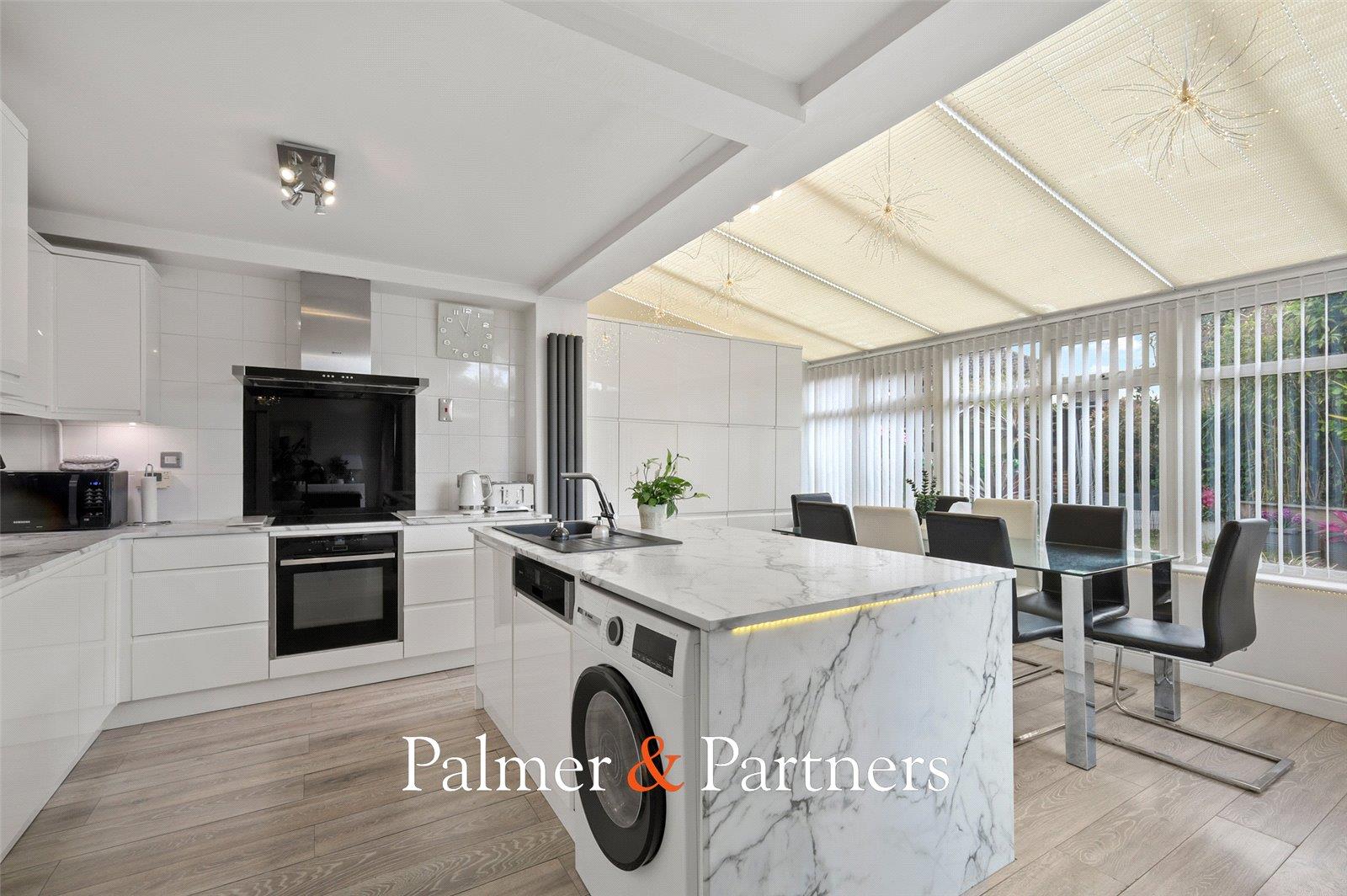 Property Image 44b5e55e-40f3-42f1-b436-5c9a7a6e6291
