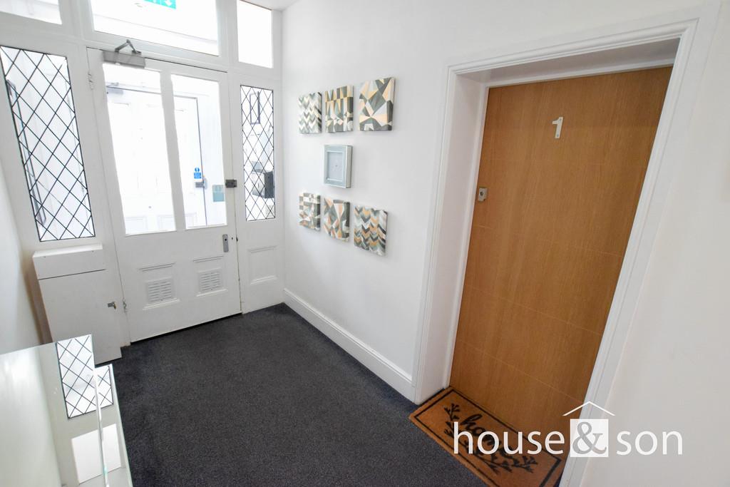 Property Image 44bf2e5c-5ba3-43f2-a750-866292c43cdf