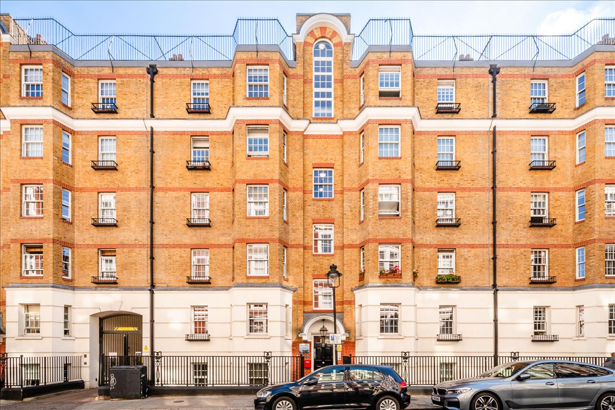 Two bed two bath property for let on Bloomsbury Terrace Fitzrovia WC1