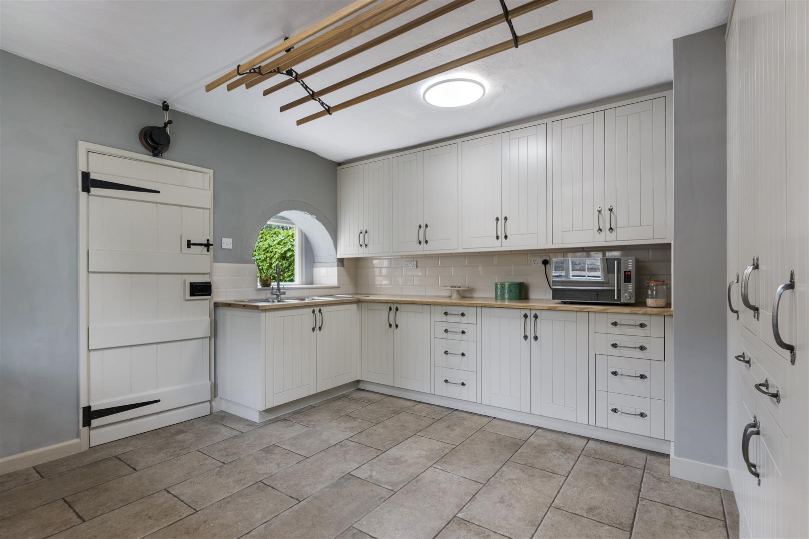 Property Image 44cc25f7-d24f-4f70-beec-3fcb360f6eea