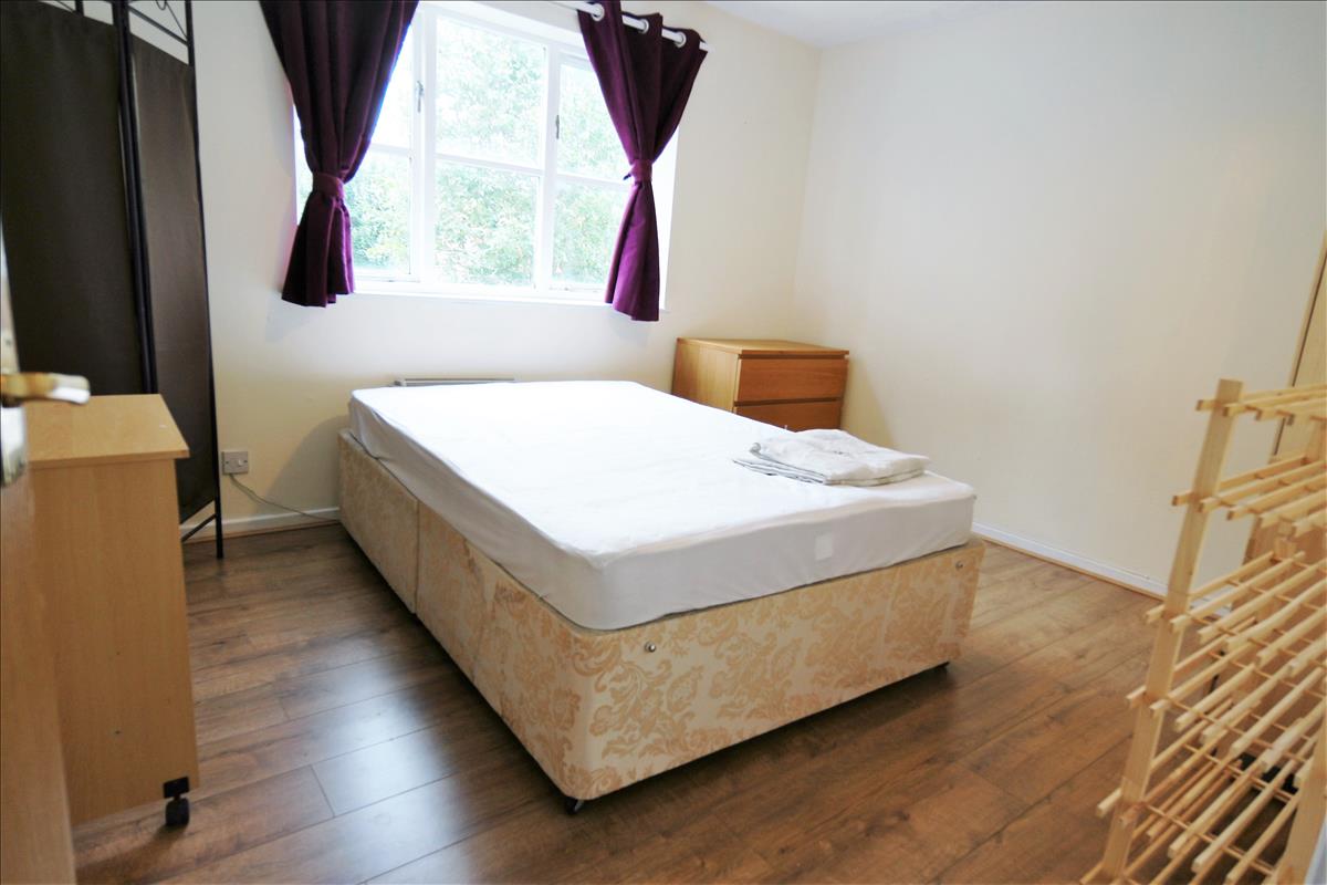 Property Image 44f79351-6d96-4084-b29d-8c6ea929d54f