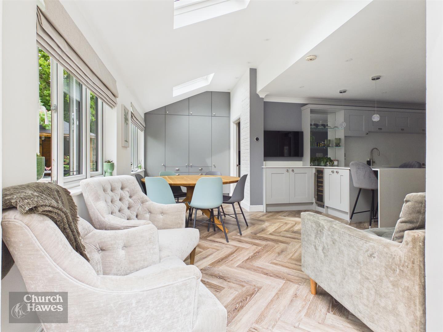 Property Image 45267ab0-1df2-4ce7-b148-5cc84b2aa024