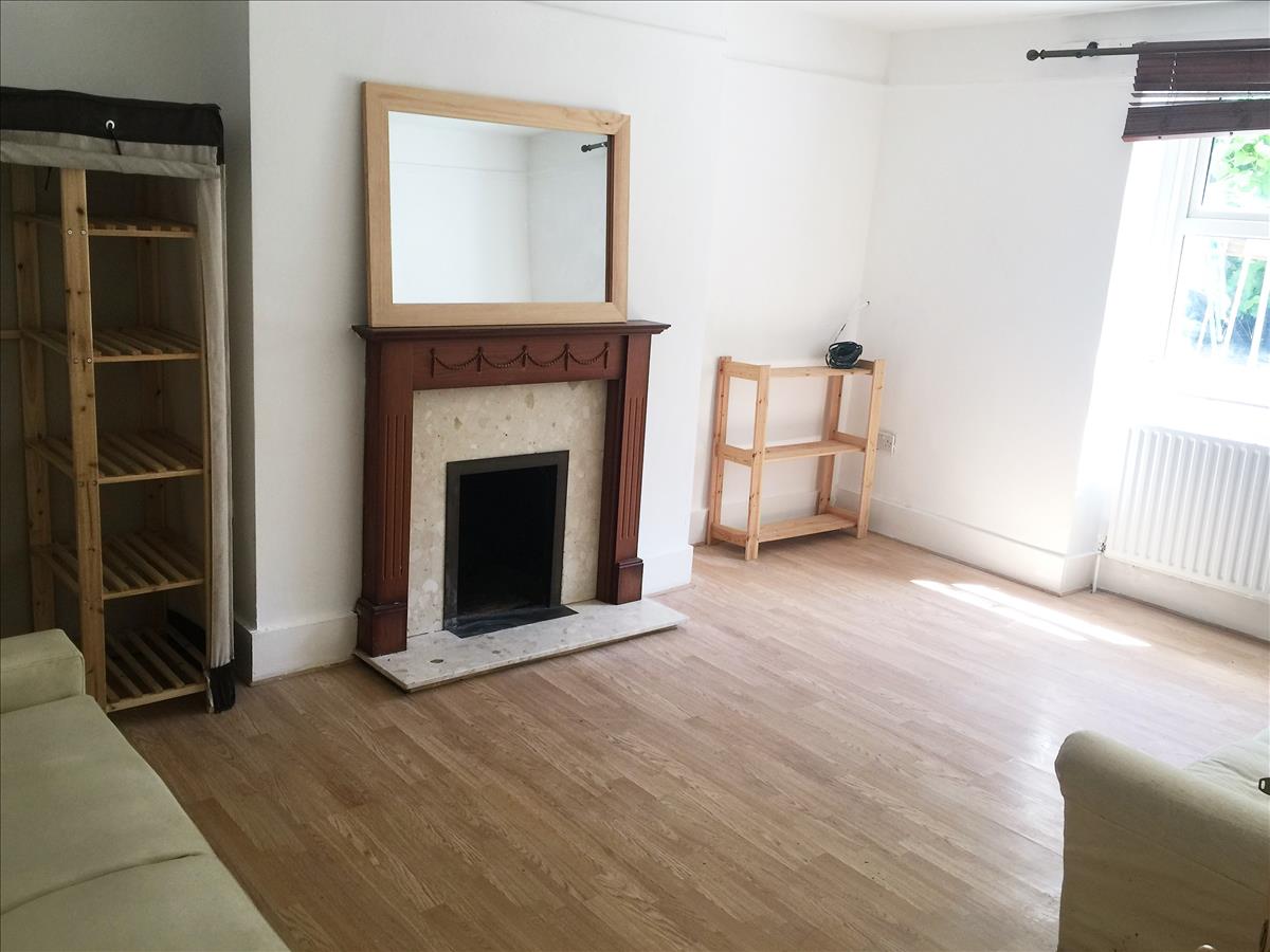 Property Image 45448dfc-82b0-4a13-8497-5a79e2dc987a