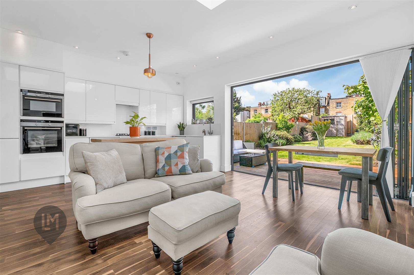 Property Image 4563dbc4-283a-4e93-a455-c94d9321481b