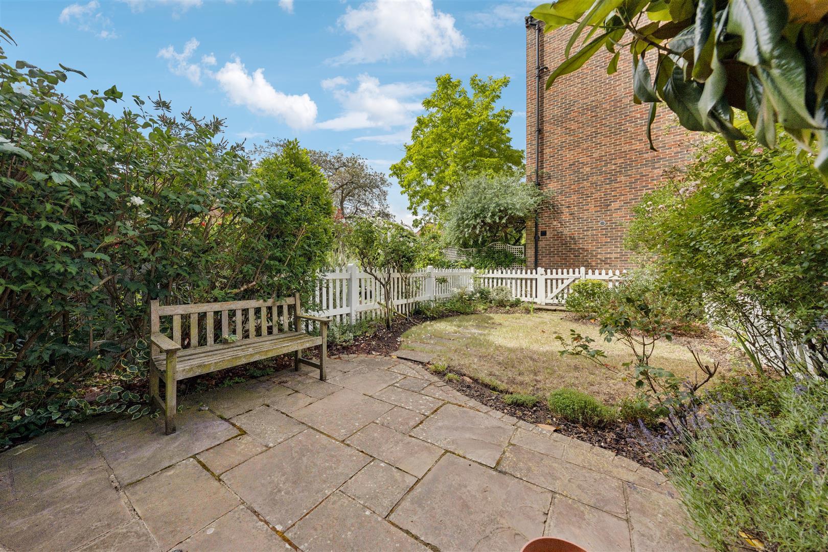 Property Image 458624c2-5419-4280-9069-79d0fdb8f782