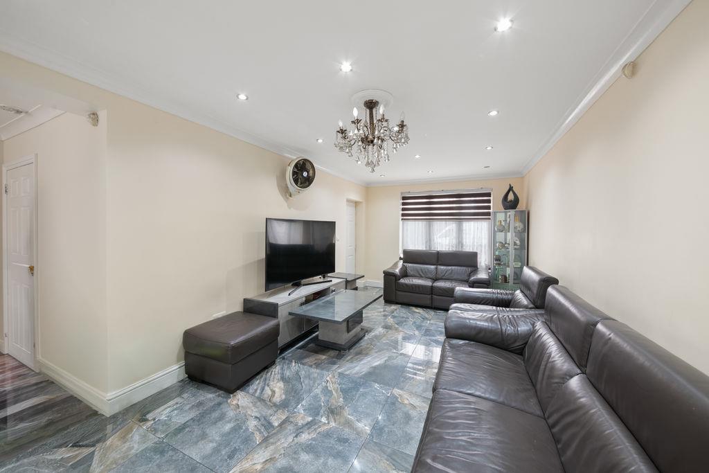 Property Image 458cd478-0f47-43f2-abfa-e86a3d54f734