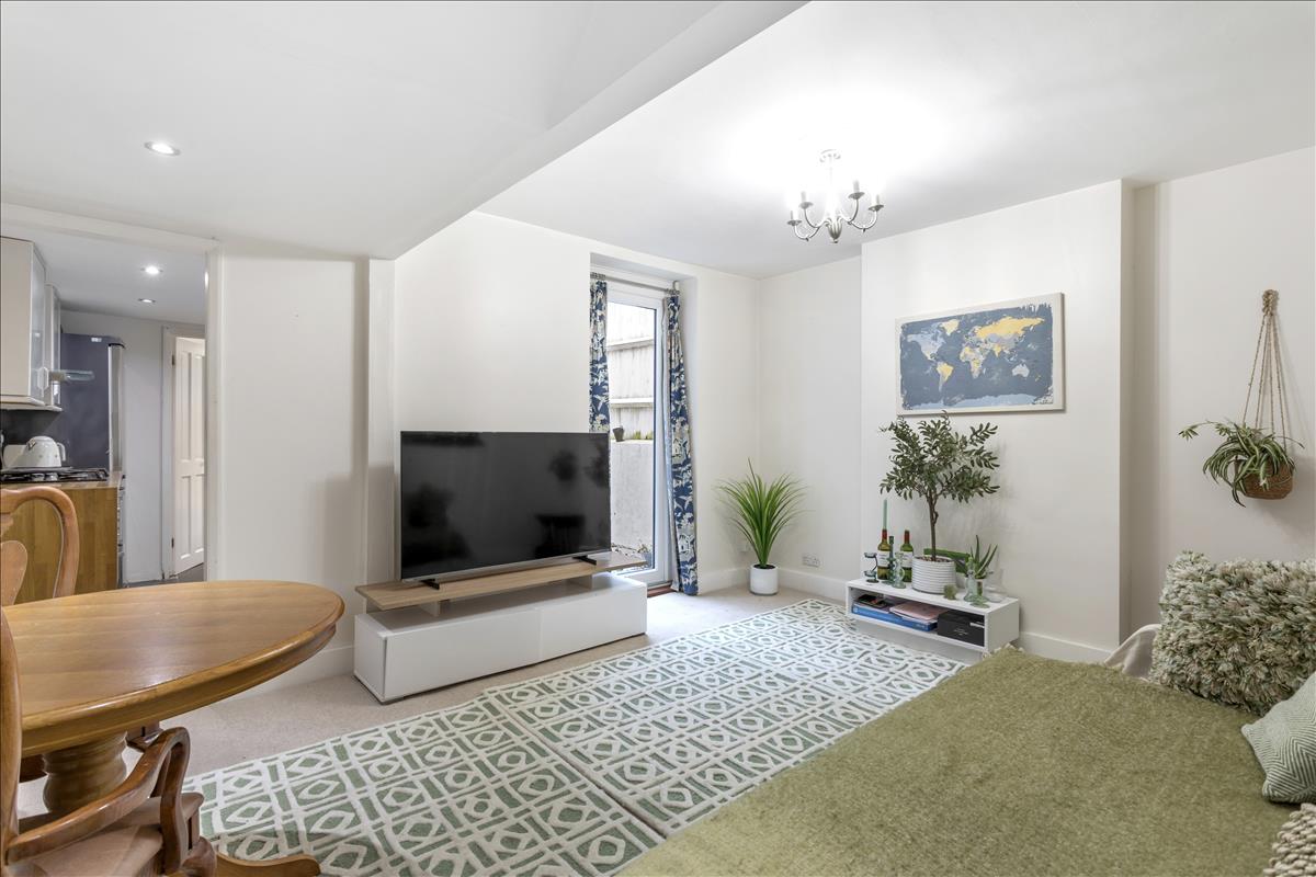 Property Image 45dc0cf5-df38-4e98-8dd9-092bcab32fad