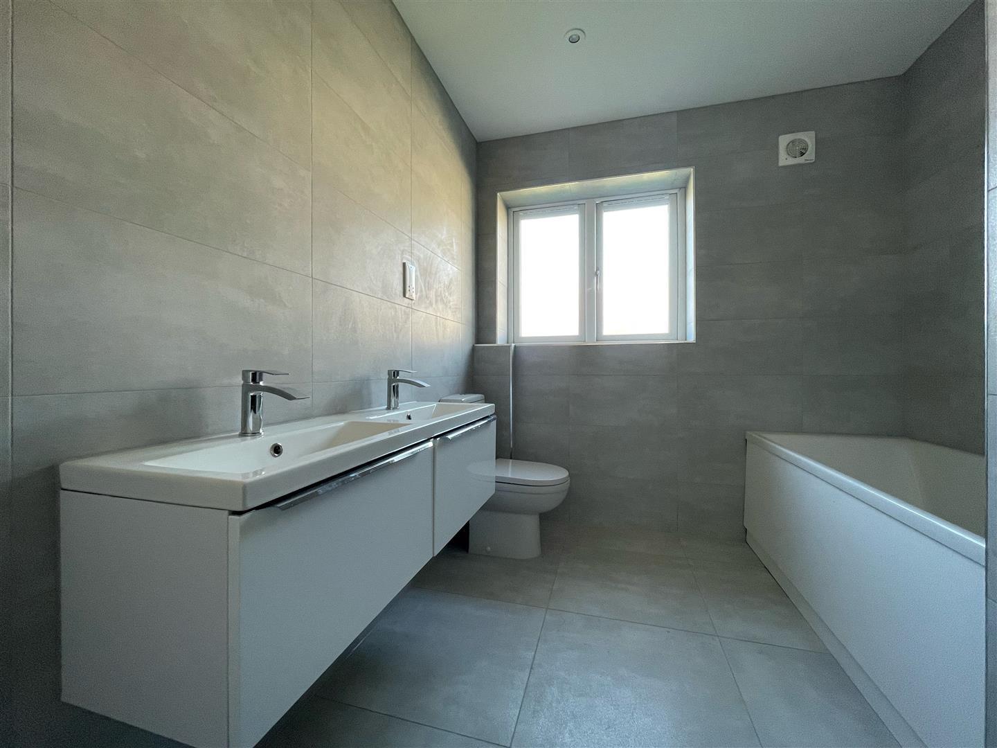 Property Image 45dc3bc2-89f1-4128-b0b8-7282f33271b6