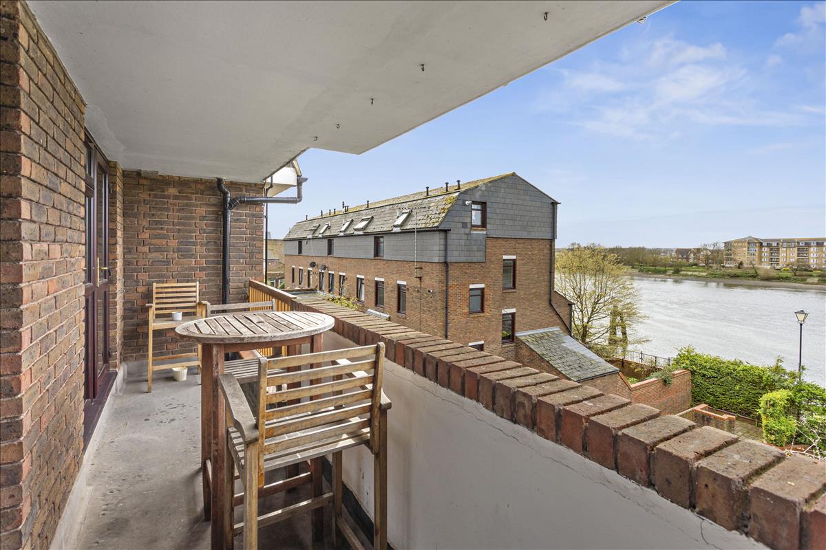 Property Image 45eaf5d2-6918-4f3f-bd6e-26be16f38a3c